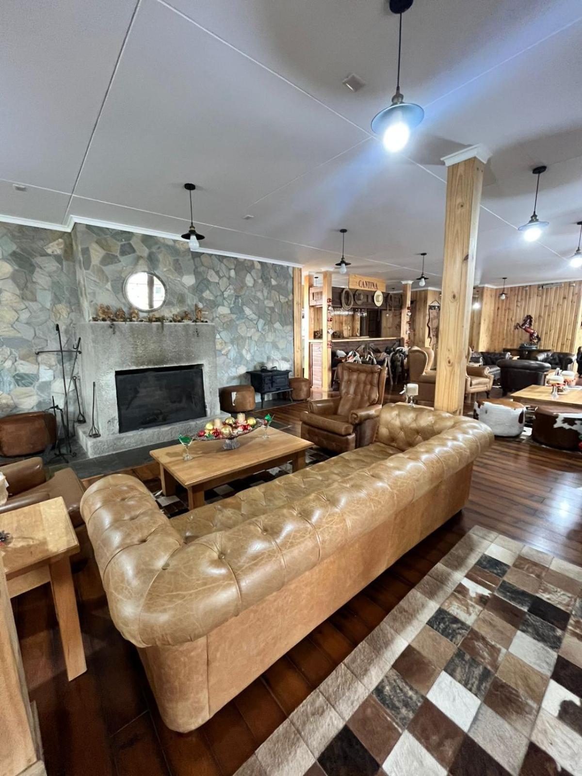 Cerro Castillo Hotel Estancia El Ovejero Patagonico מראה חיצוני תמונה